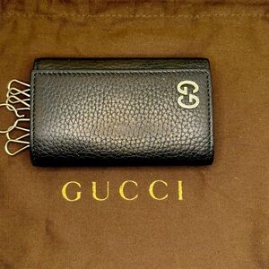 Gucci key holder & dust bag